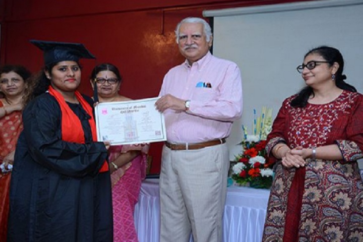 https://cache.careers360.mobi/media/colleges/social-media/media-gallery/23532/2020/3/12/Convocation of Maharshi Dayanand College of Arts Science and Commerce Parel_Others_1.jpg